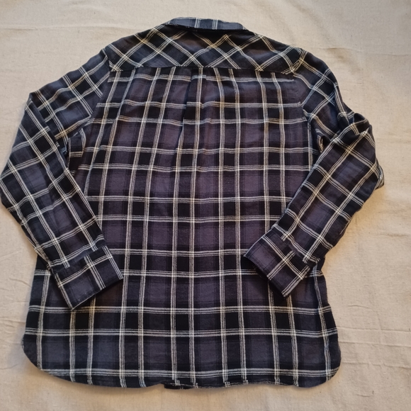 Woolrich Plaid Flannel Button Down Shirt Women's Size Medium - Picture 6 of 8